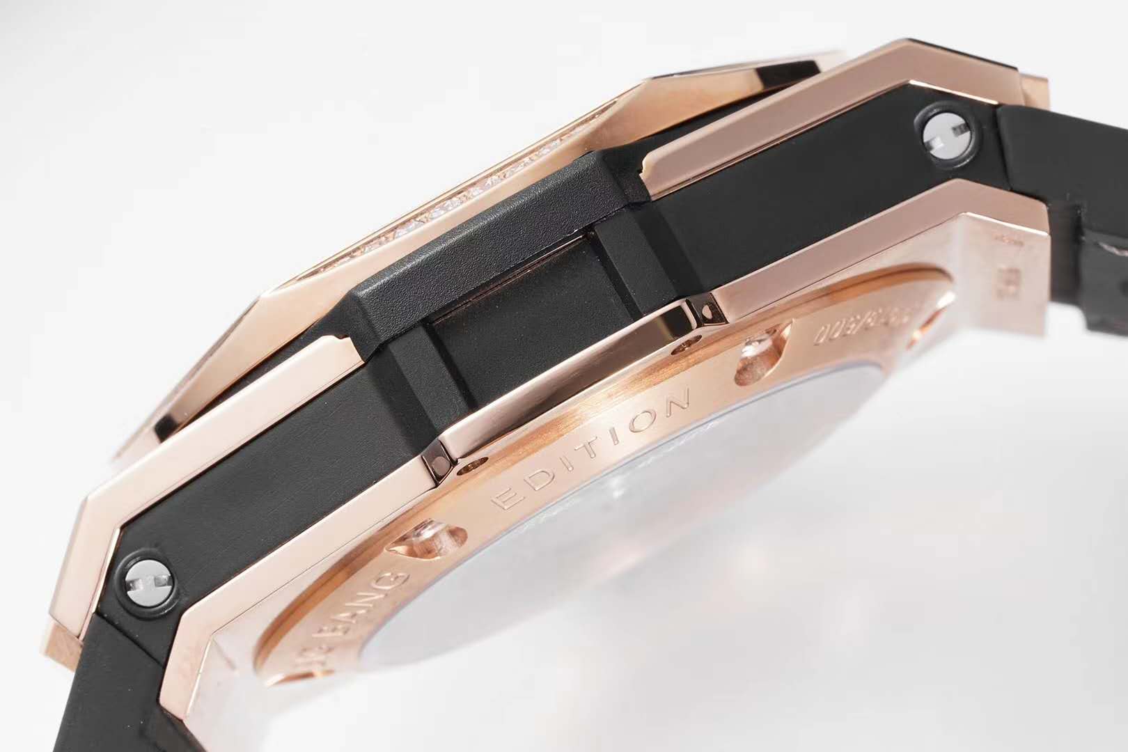 Big Bang Unico Sang Bleu in Rose Gold with D1am0nd Bezel on Brown Leather Strap
