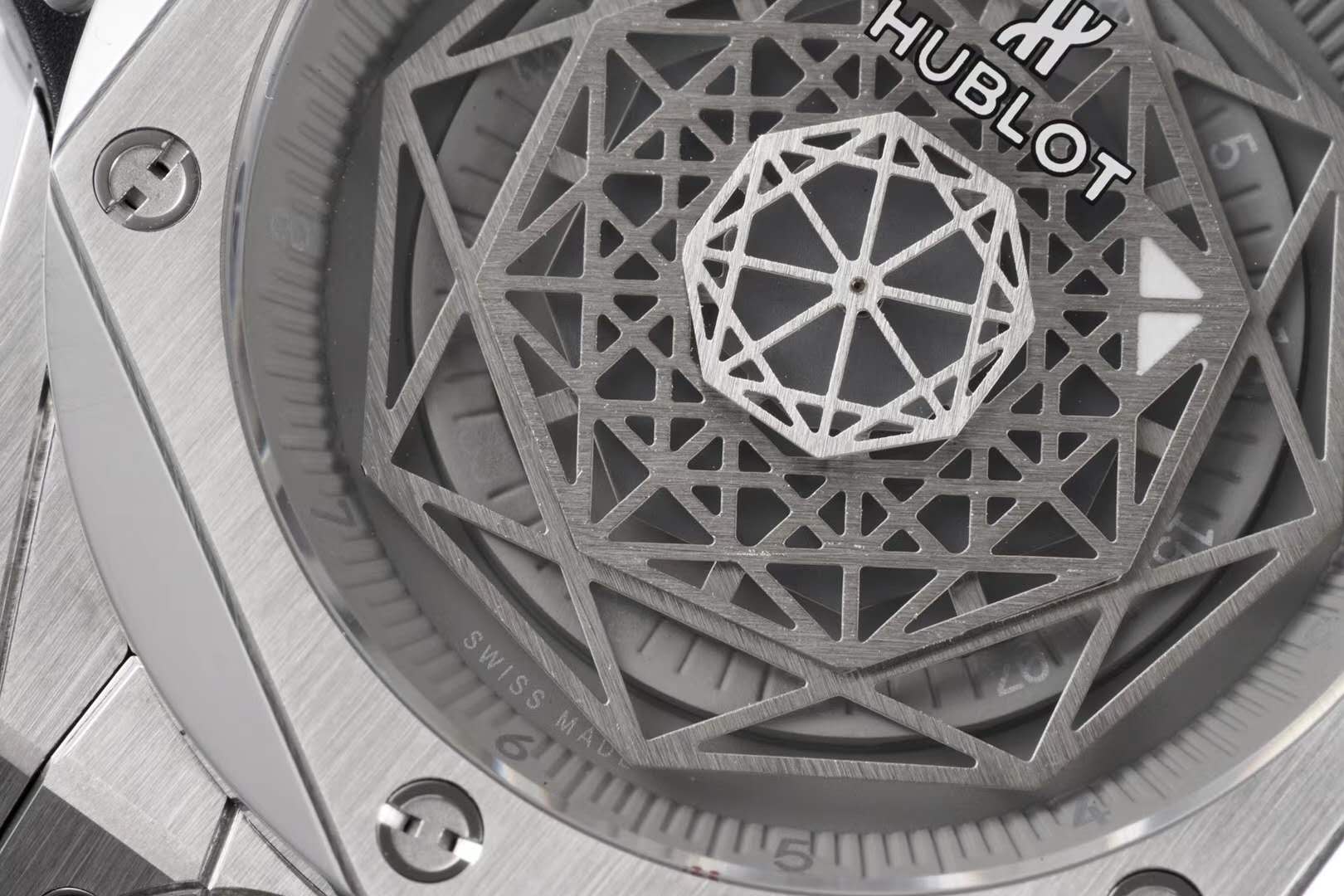 Big Bang Unico Sang Bleu in Steel on Brown Leather Strap